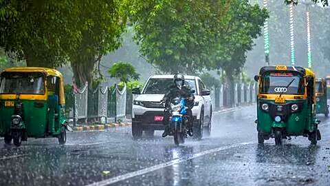 IMD forecasts heavy rain and thunderstorms for Delhi-NCR Bihar Odisha