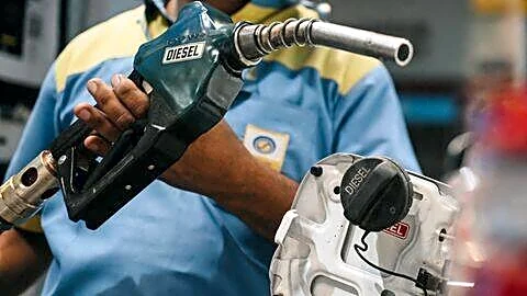 Petrol and diesel prices hold steady across big Indian cities
