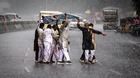 India's late monsoon rebound trims deficit from 15% to 12%