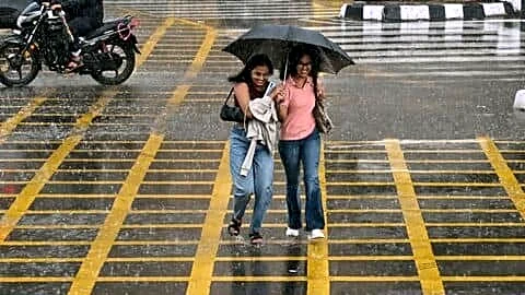 IMD issues 3-hour thunderstorm warning as heavy rain hits Mumbai