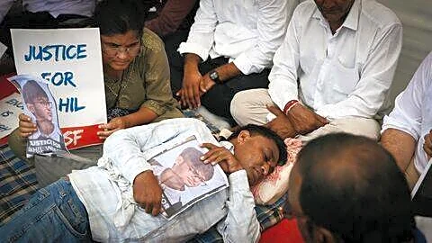 Sahil Wakode's parents demand arrests during Mumbai hunger strike
