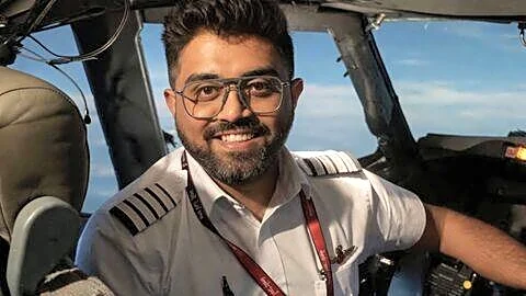 Smit Machhar awarded Visisht Gujarat Garima after saving 174 passengers