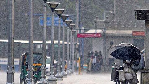 IMD says heavy rain remains in southern and northeastern India