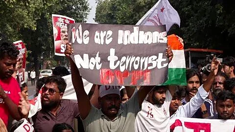 Delhi student groups march against SIR and chief election commissioner