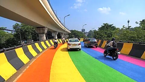 Kolkata Durga Puja flyover paint blamed after bikers skidded