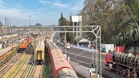 Railways cancel around 200 trains in Delhi over EC protests