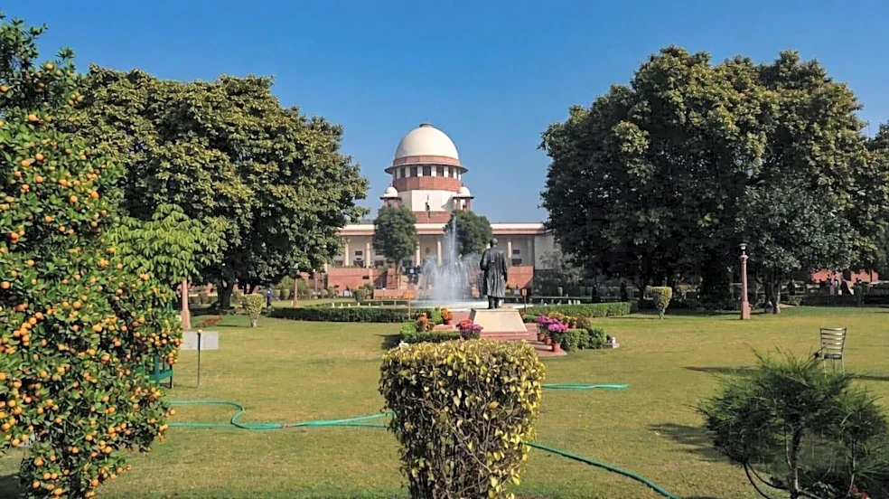 No footpaths near Delhi HC, SC warns of dharna