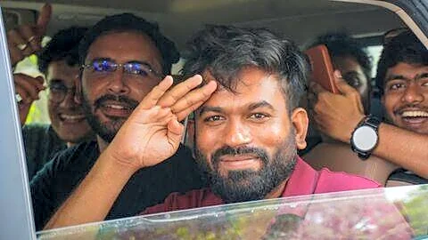Abhijeet Dipke, Neha Bora released after New Delhi protest detention