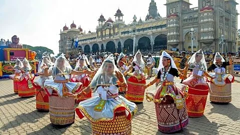 Mysuru's Jamboo Savari lit Palace grounds with nadaswaram and tableaux