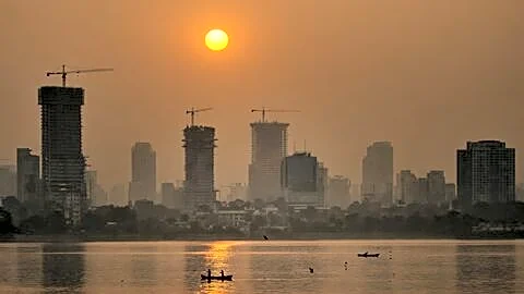 Bombay High Court bans firecrackers, Mumbai air worse than Delhi