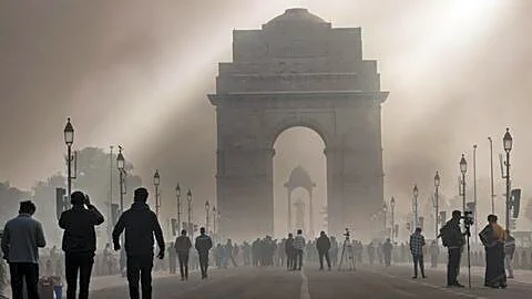 Delhi AQI falls to 191, officials say 'war mode'