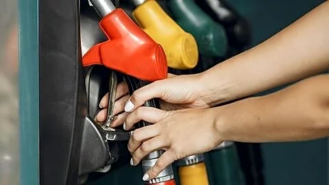 Petrol and diesel prices hold steady across major Indian cities