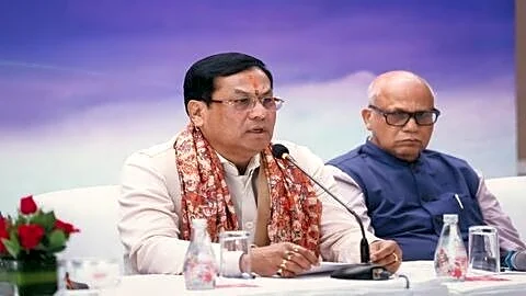 Union Minister Sonowal visits South Korea to strengthen shipbuilding ties