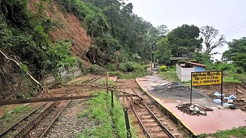 Nilgiris district hit by 7 landslips after nonstop heavy rain