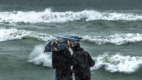 IMD warns heavy rain thunderstorms and hail on October 30