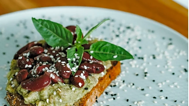 5 surprising health benefits of basil seeds