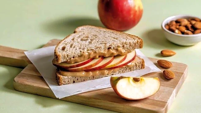 Quick fix: Almond sandwiches with honey