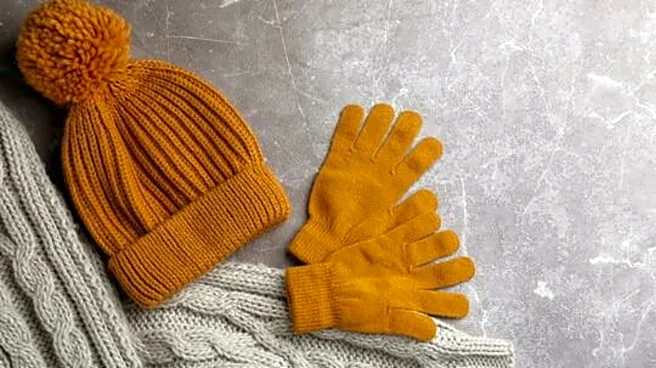 How to wear knitted accessories this winter