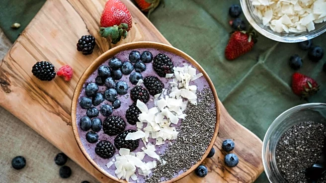 Quick and nutritious: Chia and hemp smoothie bowl