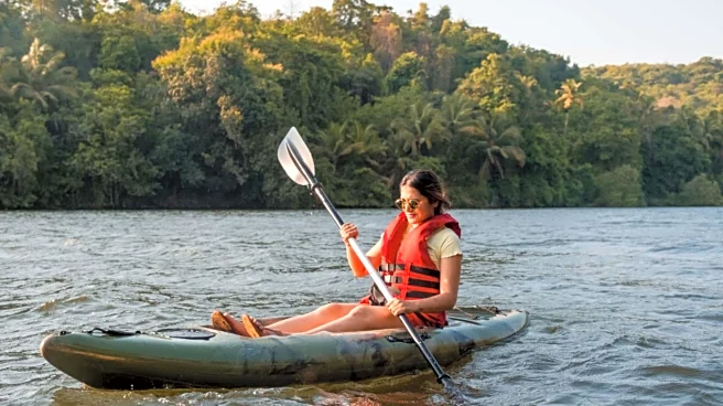 Paddleboarding v/s kayaking: Which is better for your muscles?