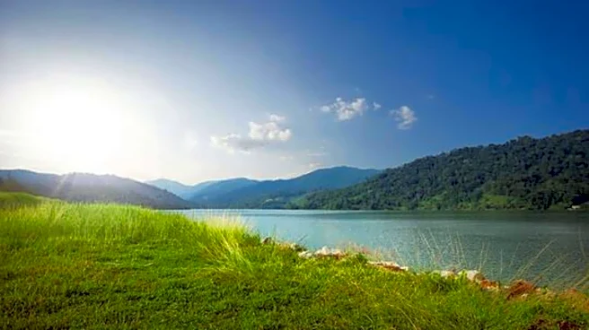 These scenic riverside trails in Vienna are truly worth exploring