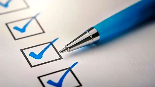 How to stay organized at home with daily checklists