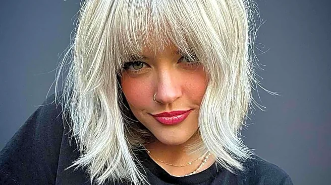 Choppy fringes on straight medium hair: Styles to try