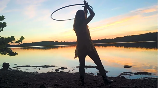 Shadow boxing v/s hula hooping: Which tones arms faster?