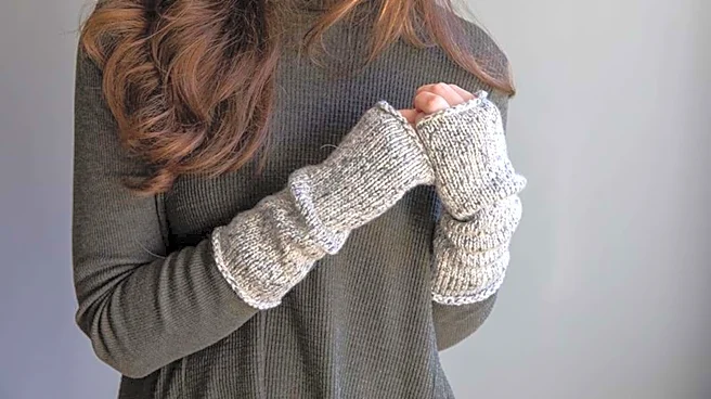 Winter wardrobe essentials: Fleece arm warmers