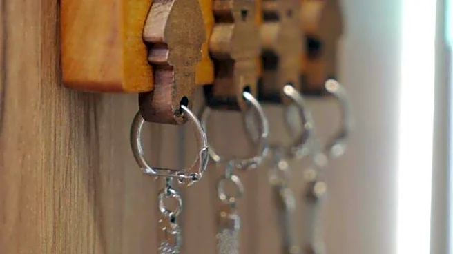 DIY: How to make cork keychains