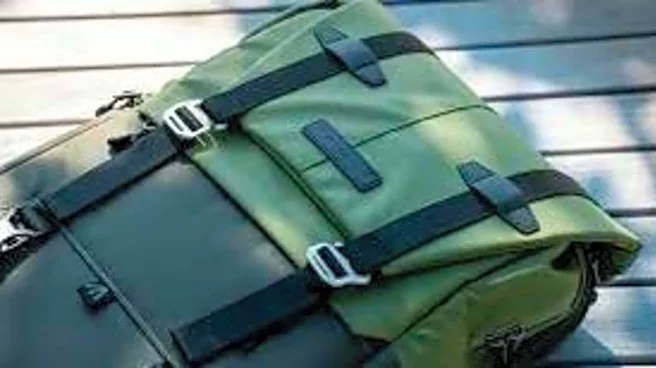 5 smart features every backpack should have