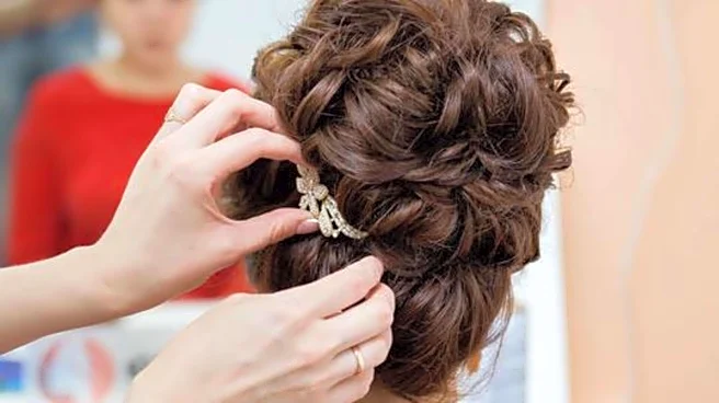 Hair barrettes: How to wear these accessories