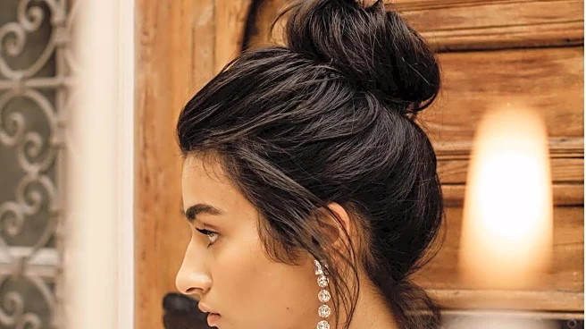 Busy morning? These knot hairstyles will save your day!
