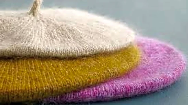 How to style knit berets