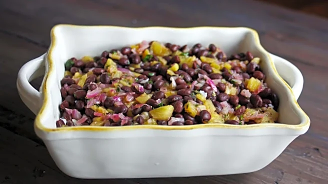 How to make a delicious black beans-pineapple combo
