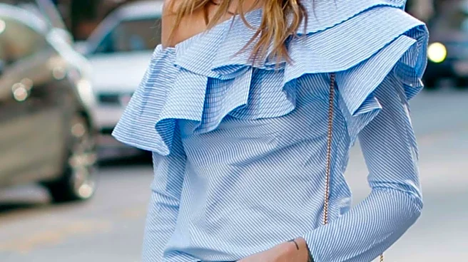 Fashion lovers, this chic combo is all you need