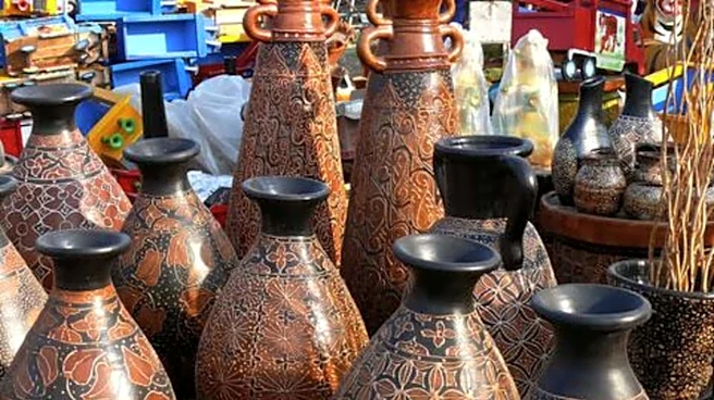 What makes Kenyan pottery a unique art form