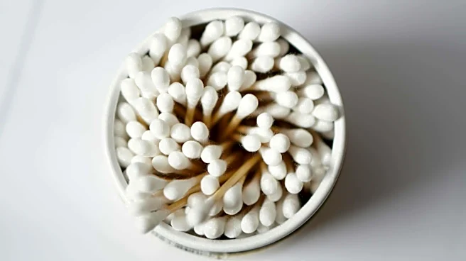 Make stunning wall art with cotton swabs