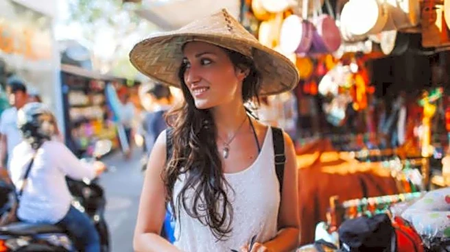 How to care for your skin while shopping outdoors
