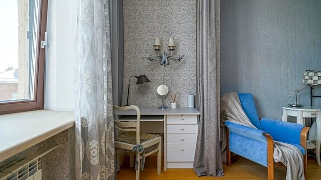 5 smart floating desk ideas for small corners
