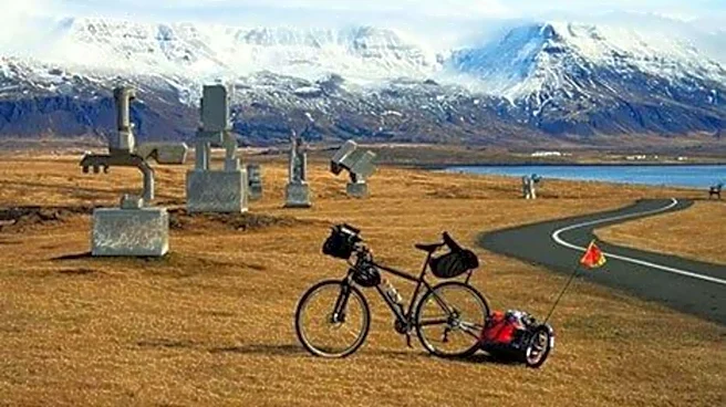 Why cyclists are drawn to Iceland's landscapes