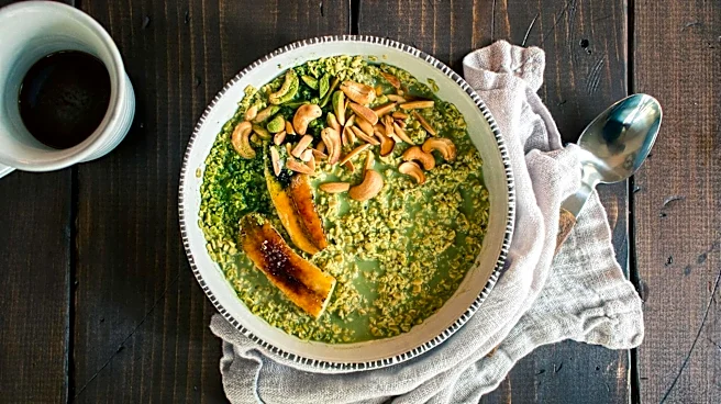 Quick and energizing: 5-minute matcha oatmeal