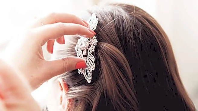 How to style your hair using bobby pins