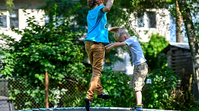 5 health perks of bouncing on a mini trampoline