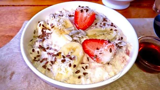 5-minute breakfast: Cheesy savory oatmeal