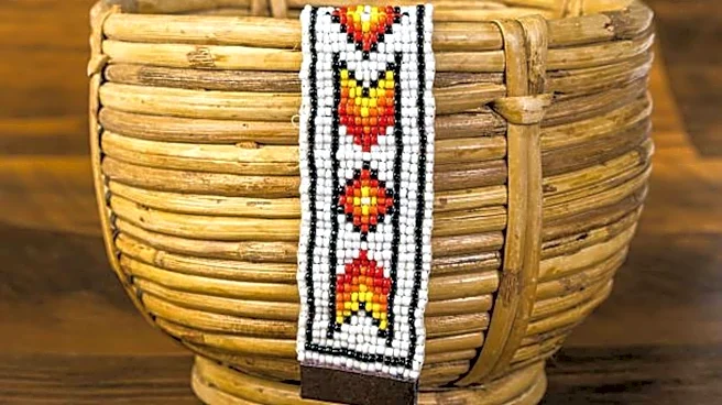 How to decorate baskets with beadwork