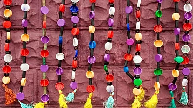 How to create beaded wall hangings