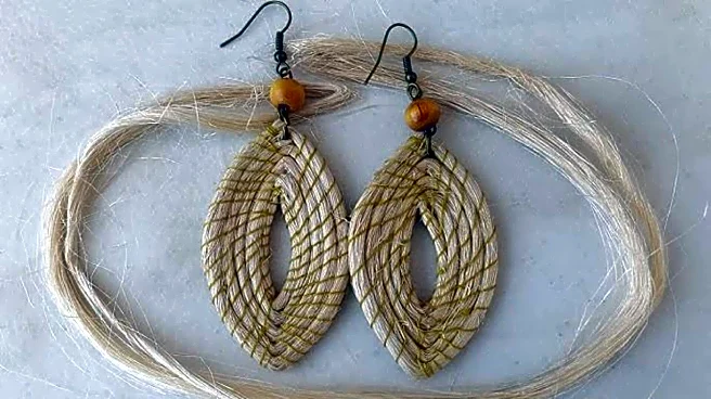 How to create jewelry with banana fiber