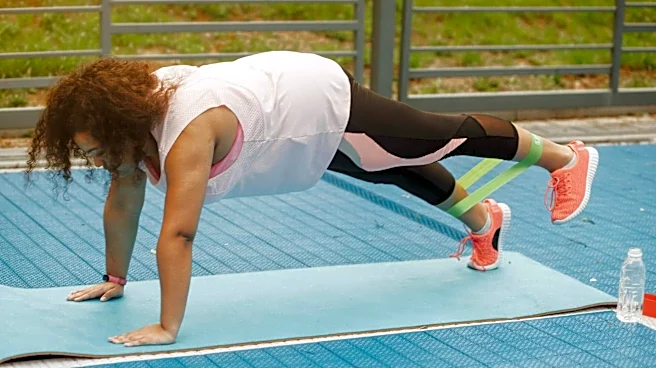 5 plank variations using resistance bands