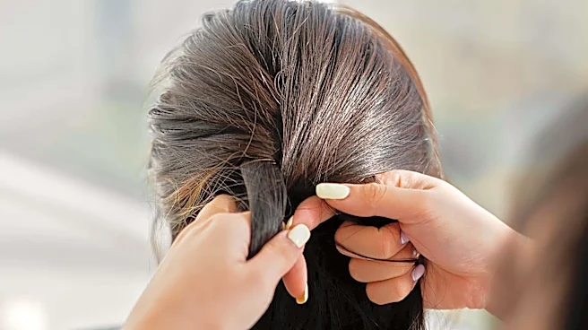 5-minute hairstyles for women during monsoon